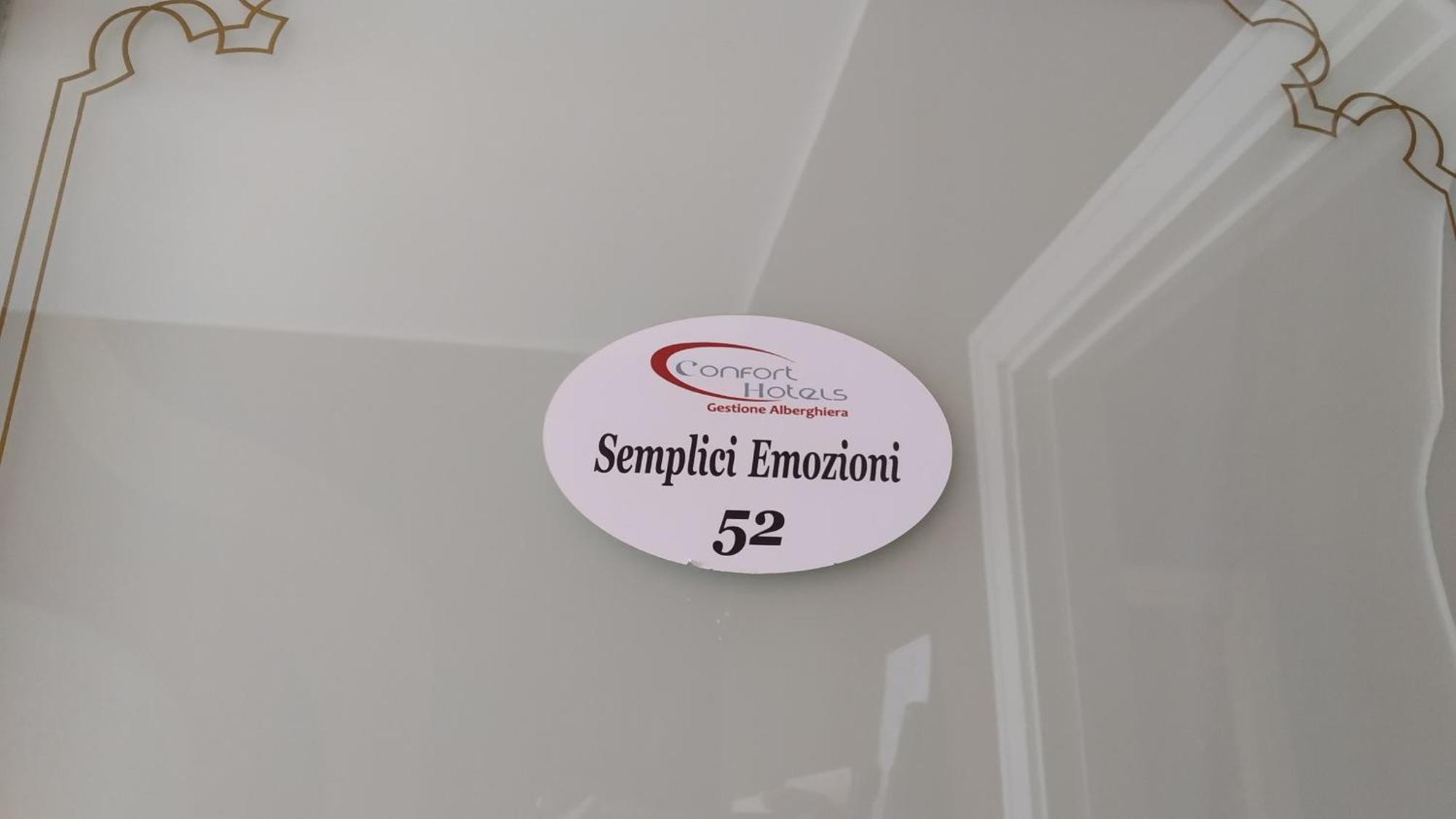 Cconforthotels R&B Semplici Emozioni Бари Екстериор снимка